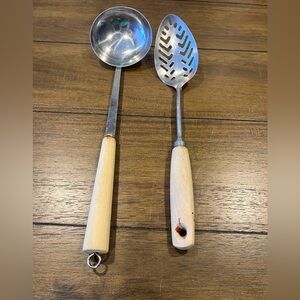 Vintage EKCO Wood Handle Ladle and Slotted Spoon Set